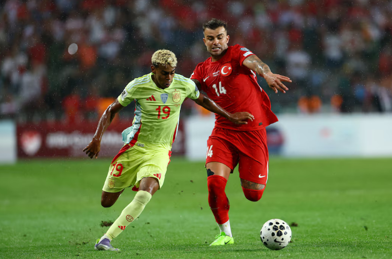 Spanyol vs Turki