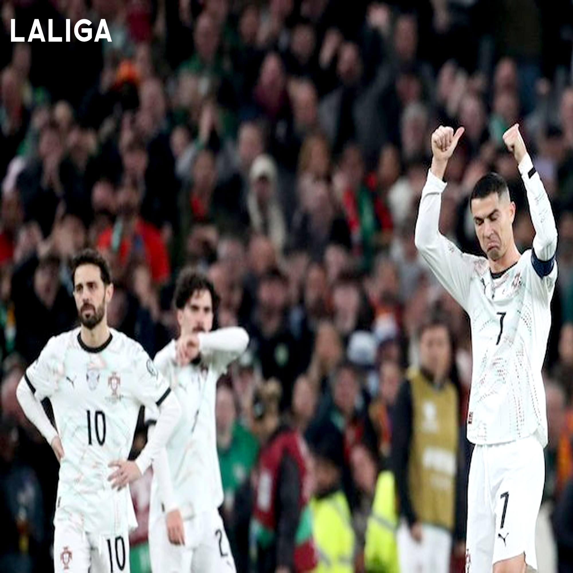 Reaksi kapten Portugal, Cristiano Ronaldo usai mendapatkan kartu merah di laga melawan Irlandia pada lanjutan Kualifikasi Piala Dunia 2026, 14 November 2025. (c) AP Photo/Peter Morrison