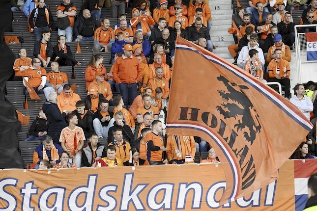 Para suporter Timnas Belanda di Stadion Olimpiade Helsinki, Finlandia, sebelum kick-off laga kualifikasi Piala Dunia Para suporter Timnas Belanda di Stadion Olimpiade Helsinki, Finlandia, sebelum kick-off laga kualifikasi Piala Dunia