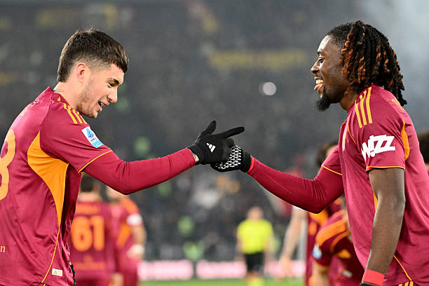 AS Roma Taji Giallorossi di Olimpico Menang 2-0 Atas Sassuolo