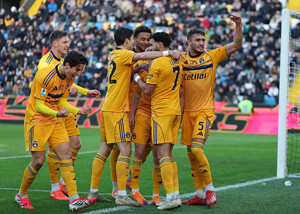 Pisa bermain sangat to the point Meski hanya melakukan 303 operan dengan akurasi 74%