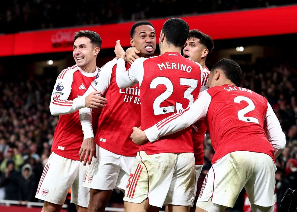 Pemain Arsenal merayakan momen pertandingan saat menghadapi Liverpool di Premier League