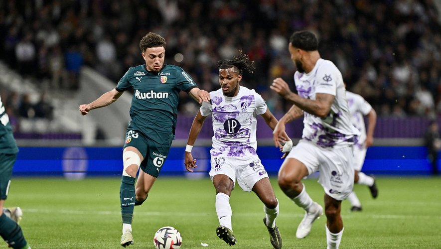 Kemenangan Meyakinkan Lens: Toulouse 0-3 RC Lens tampil dominan dalam lawatan mereka ke Stadium de Toulouse Kemenangan Meyakinkan Lens: