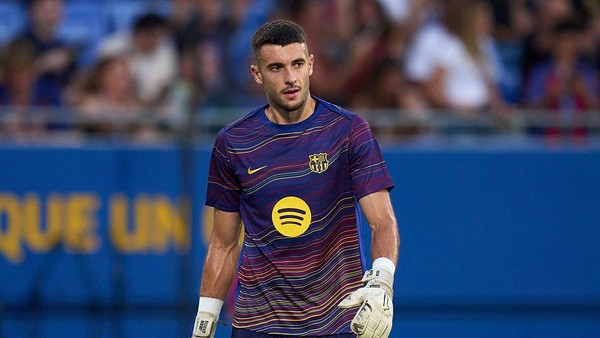 Joan Garcia tampil membela Barcelona dalam pertandingan La Liga di Stadion Camp Nou