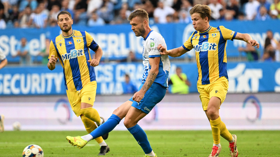 Petrolul Ploiești dan CS Universitatea Craiova