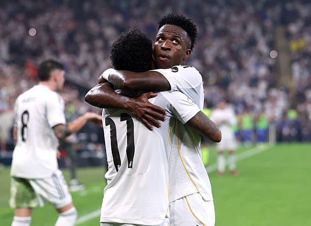 Vinícius Júnior Di menit 45+2