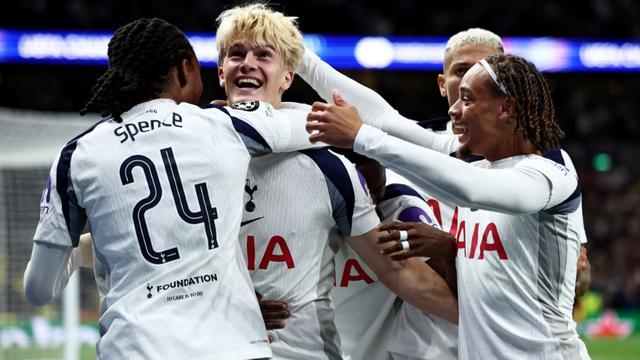 Tottenham Hotspur persaingan degradasi Premier League 2026