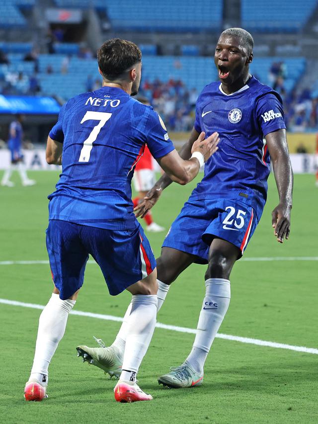 Moises Caicedo resmi memperpanjang kontraknya bersama Chelsea