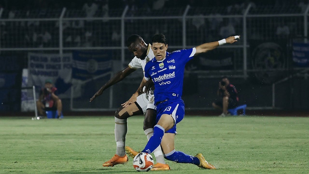 Bhayangkara FC vs Persib gol cepat Doumbia