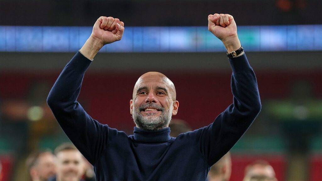 Pep Guardiola mendapat penghormatan berupa patung dan tribun khusus di Etihad Stadium Manchester City