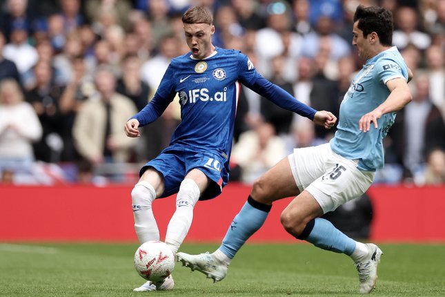 Antoine Semenyo mencetak gol kemenangan Manchester City saat menghadapi Chelsea di Wembley