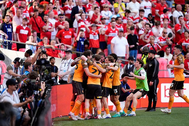 Oli McBurnie mencetak gol kemenangan untuk Hull City