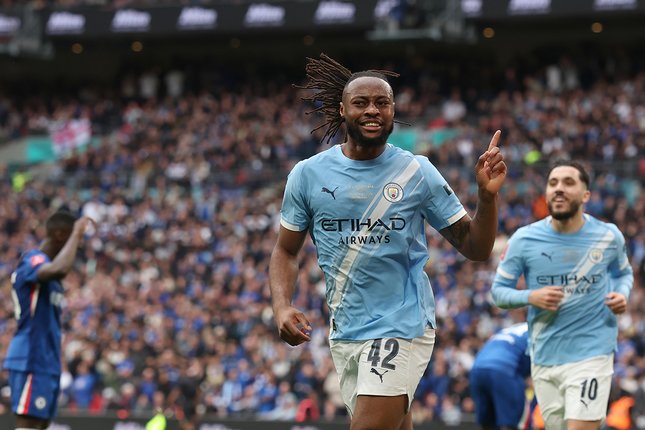 Semenyo merayakan gol bersama Manchester City di final Piala FA