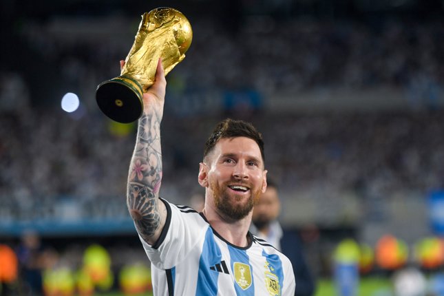 Cristiano Ronaldo berpeluang menjalani duel terakhir melawan Lionel Messi