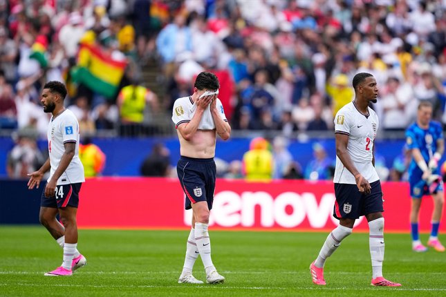 Declan Rice berdiskusi dengan Thomas Tuchel di Timnas Inggris