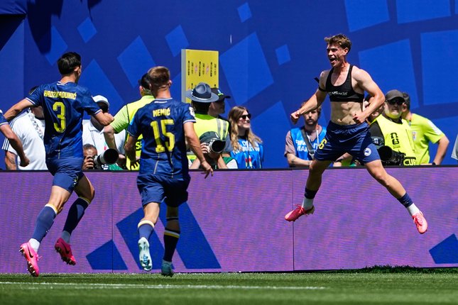 Ermin Mahmic mencetak gol ketiga Bosnia dan Herzegovina ke gawang Qatar