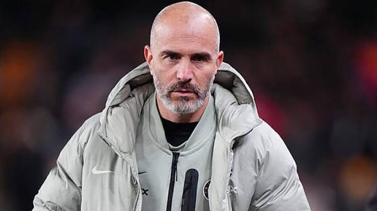 Josep Guardiola, mantan manajer Manchester City, saat mendampingi timnya di pinggir lapangan.