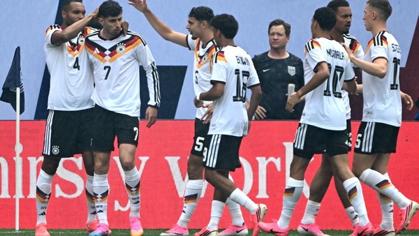 Jerman Tundukkan Amerika Serikat 2-1 dalam Duel Persahabatan yang Menarik ama-sama menampilkan permainan menyerang dan tempo tinggi. Jerman Tundukkan Amerika Serikat 2-1