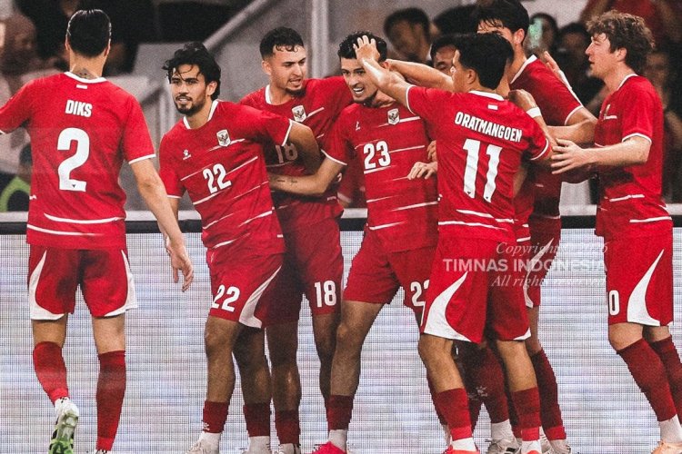 Justin Hubner mencetak gol pembuka untuk Timnas Indonesia saat menghadapi Oman
