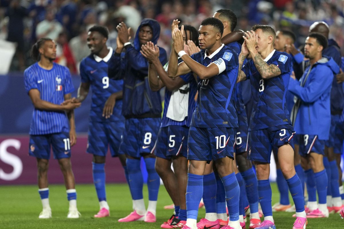 Prancis vs Inggris: Adu Gengsi