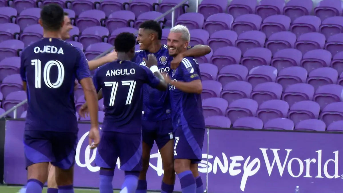 Antoine Griezmann mengatur serangan Orlando City saat menghadapi San Jose Earthquakes