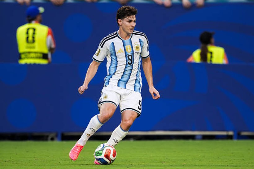 Julian Alvarez menjadi target utama Barcelona pada bursa transfer musim panas 2026