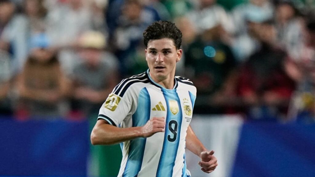 Julian Alvarez masuk radar Barcelona dan klub besar Eropa pada bursa transfer 2026
