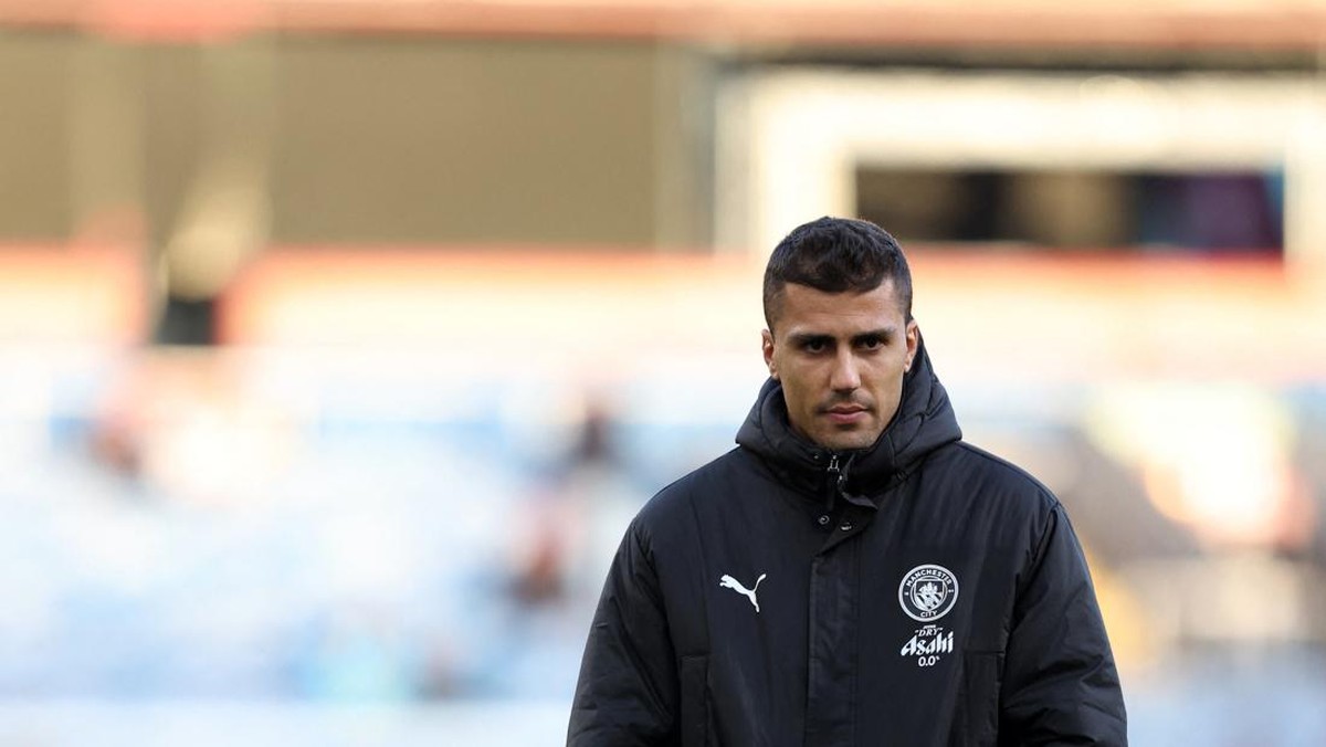 Luis Figo mendukung peluang Rodri bergabung dengan Real Madrid.