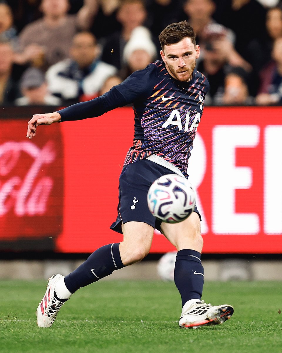 Tottenham Andy Robertson menjalani debut bersama Spurs