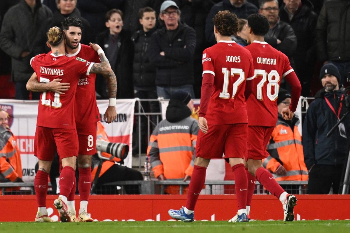 Anfield Tak Lagi Bertuah, Liverpool Berbagi Poin dengan Lawan setelah gagal meraih kemenangan di kandang sendiri. Anfield Tak Lagi Bertuah, Liverpool Berbagi Poin