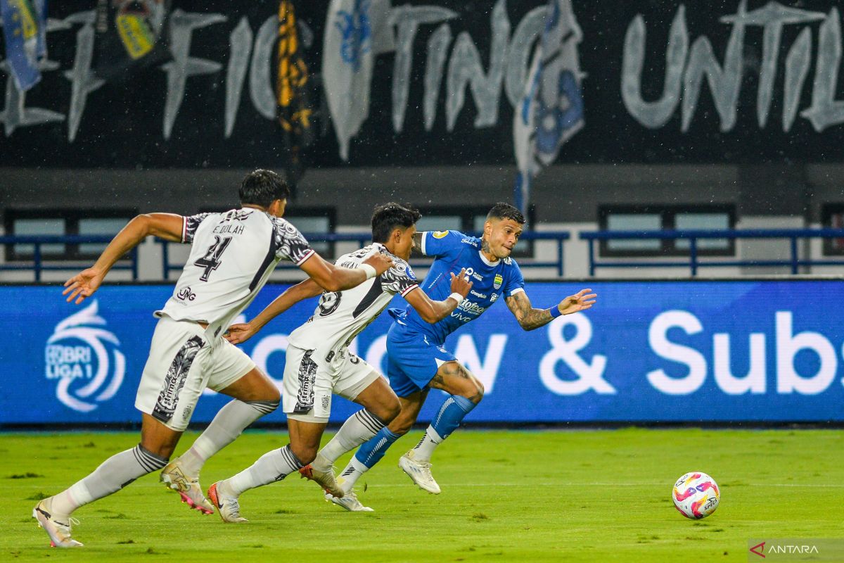 Persib Bandung Menang Dramatis 3-2 atas Bali Uni