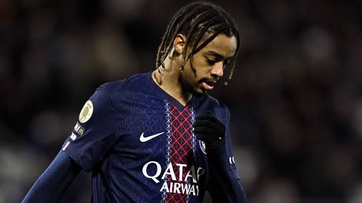 Bradley Barcola menjalani tes medis Liverpool