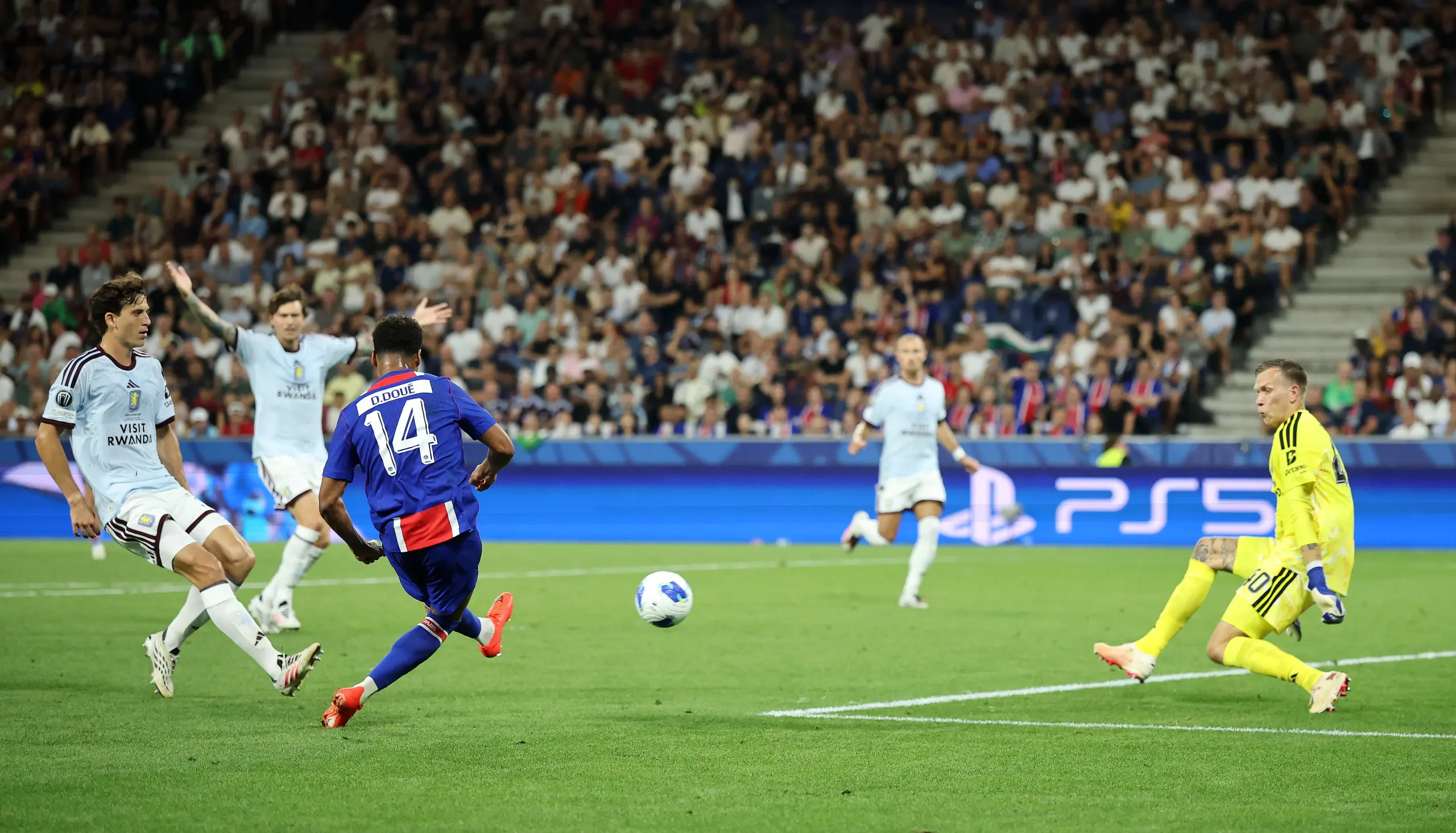 Desire Doue bersama PSG di UEFA Super Cup 2026