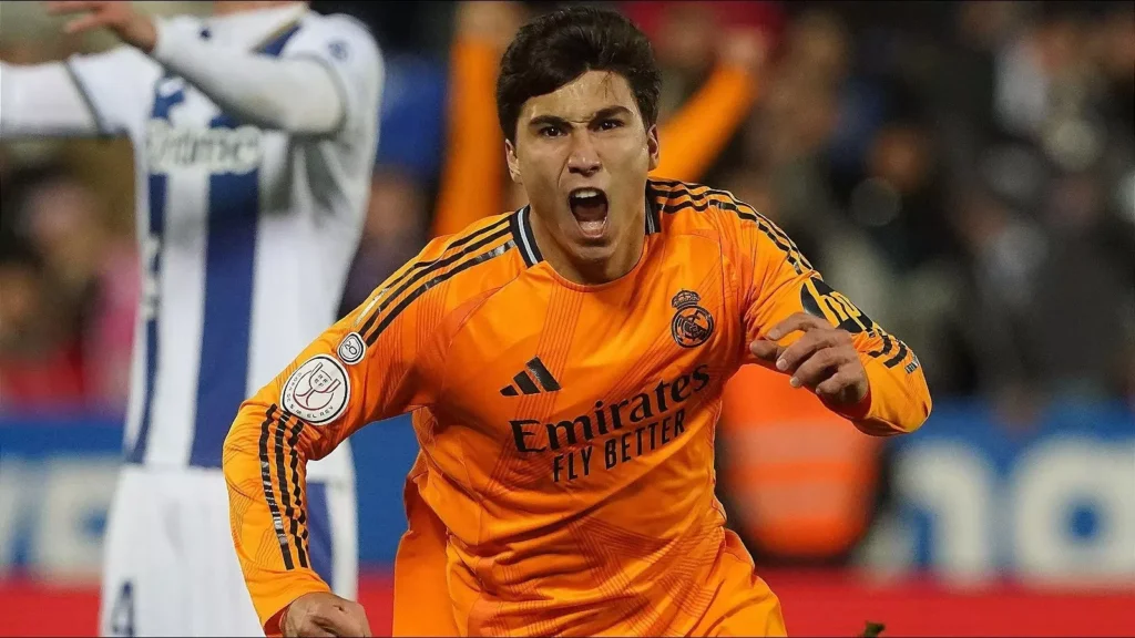 Gonzalo Garcia merayakan gol kemenangan untuk Real Madrid.