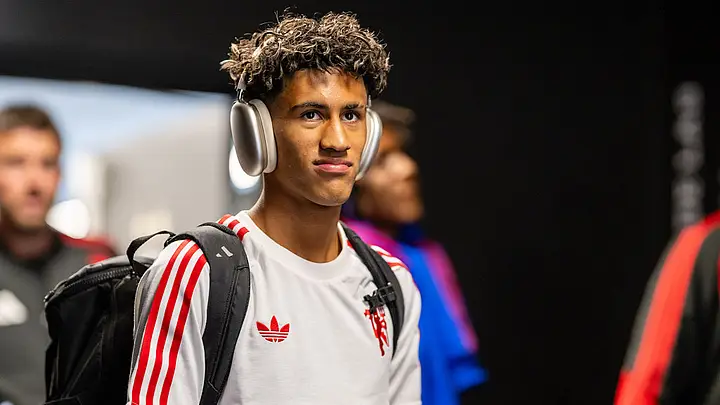 JJ Gabriel menjalani debut bersama Manchester United saat menghadapi Atletico Madrid.
