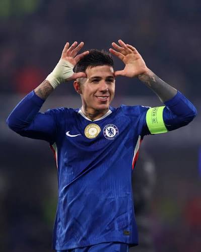 Manchester City kejar Enzo Fernandez sebagai pengganti Rodri