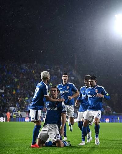 Manchester United dibantai Como 1–4 